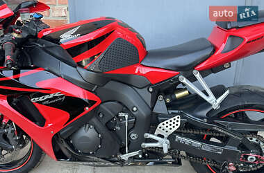 Спортбайк Honda CBR 1000RR 2007 в 