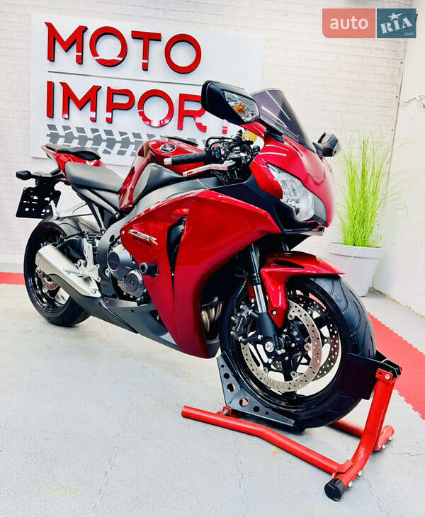 Спортбайк Honda CBR 1000RR 2009 в Одесі фото 4 Спортбайк Honda CBR 1000RR 2009 в Одесі