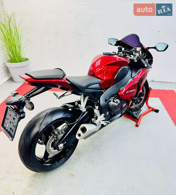 Спортбайк Honda CBR 1000RR 2009 в Одесі фото 8 Спортбайк Honda CBR 1000RR 2009 в Одесі