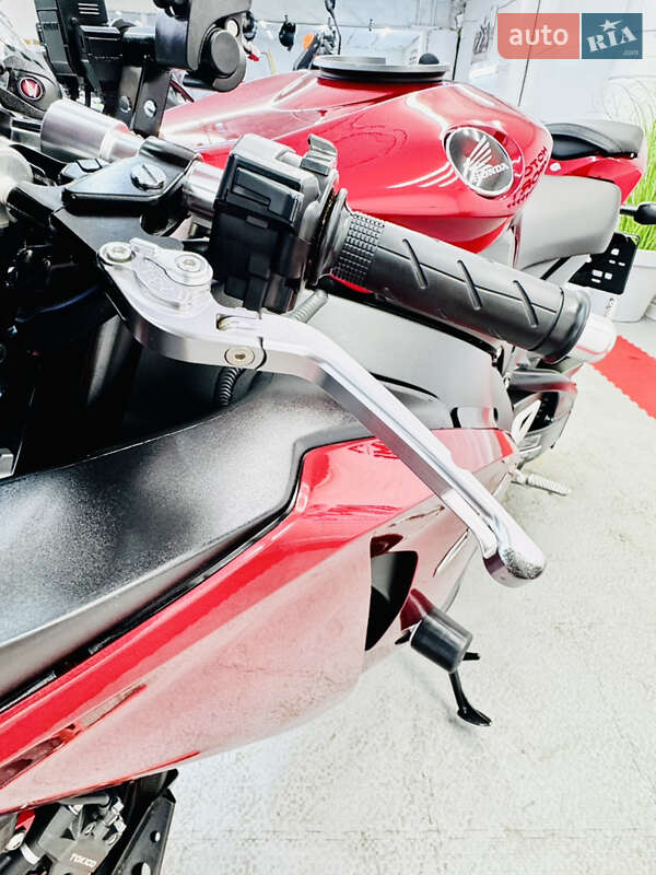 Спортбайк Honda CBR 1000RR 2009 в Одесі фото 25 Спортбайк Honda CBR 1000RR 2009 в Одесі