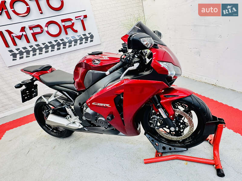 Спортбайк Honda CBR 1000RR 2009 в Одесі фото 28 Спортбайк Honda CBR 1000RR 2009 в Одесі