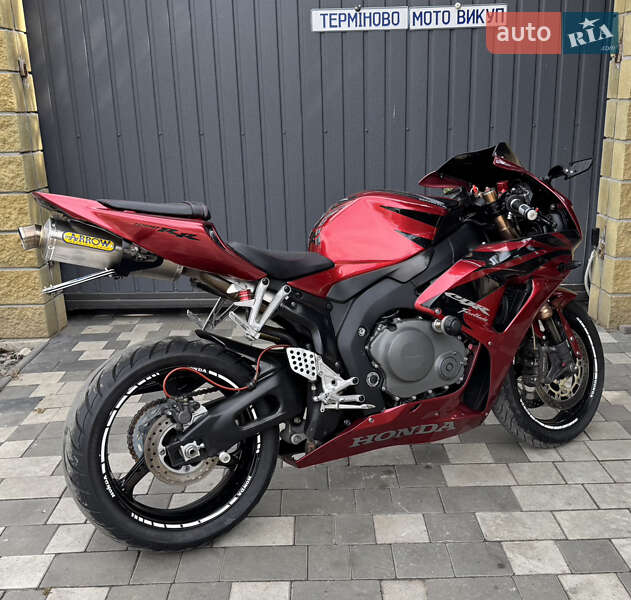 Спортбайк Honda CBR 1000RR 2006 в Днепре