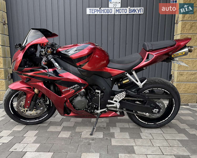 Спортбайк Honda CBR 1000RR 2006 в Днепре