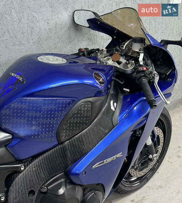 Спортбайк Honda CBR 1000RR 2008 в Ніжині фото 15 Спортбайк Honda CBR 1000RR 2008 в Ніжині