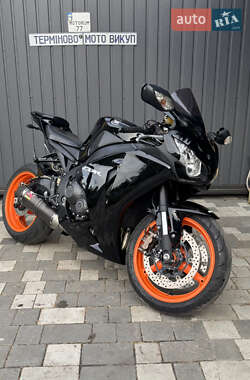 Спортбайк Honda CBR 1000RR 2008 в Новомосковске
