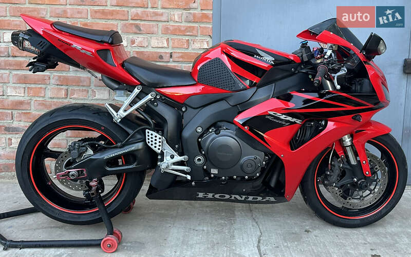 Спортбайк Honda CBR 1000RR 2007 в Ніжині