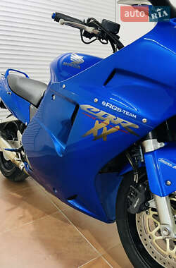 Мотоцикл Спорт-туризм Honda CBR 1100XX 2001 в 