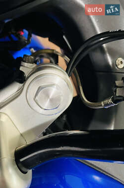 Мотоцикл Спорт-туризм Honda CBR 1100XX 2001 в 