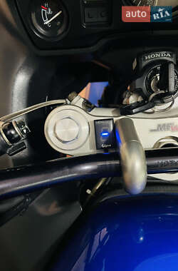 Мотоцикл Спорт-туризм Honda CBR 1100XX 2001 в 