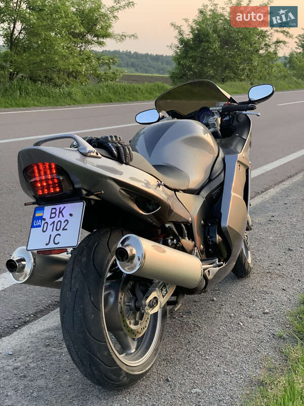 Спортбайк Honda CBR 1100XX 2006 в Рівному фото 7 Спортбайк Honda CBR 1100XX 2006 в Рівному