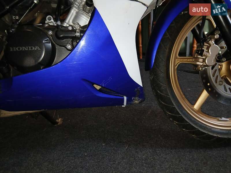 Грузовые мотороллеры, мотоциклы, скутеры, мопеды Honda CBR 125R 2009 в Украинке