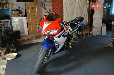 Грузовые мотороллеры, мотоциклы, скутеры, мопеды Honda CBR 125R 2009 в 