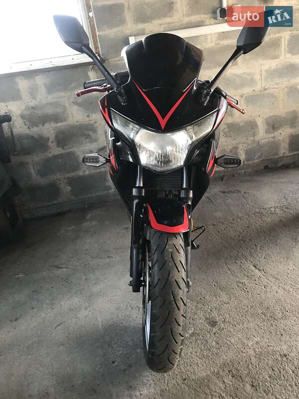Мотоцикл Спорт-туризм Honda CBR 250R 2011 в Звенигородке