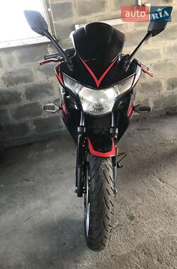 Мотоцикл Спорт-туризм Honda CBR 250R 2011 в 