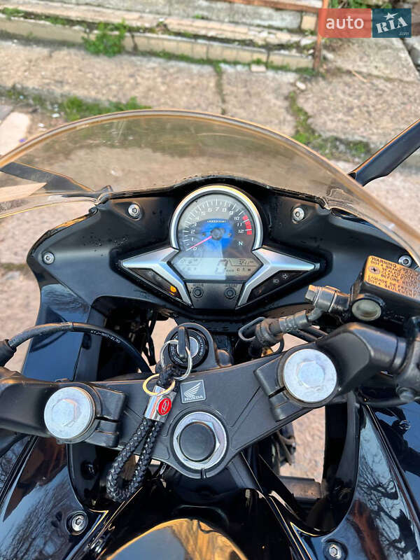 Спортбайк Honda CBR 250R 2013 в Ананьеве