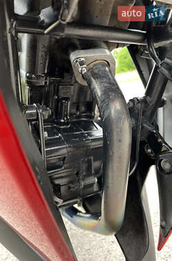 Мотоцикл Спорт-туризм Honda CBR 250R 2011 в 