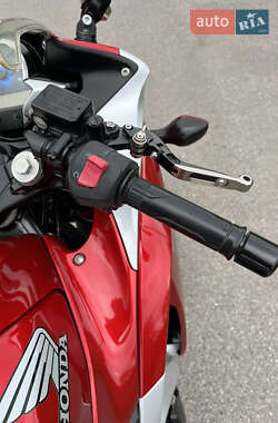 Мотоцикл Спорт-туризм Honda CBR 250R 2011 в 