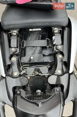 Мотоцикл Спорт-туризм Honda CBR 250R 2011 в 