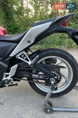 Мотоцикл Спорт-туризм Honda CBR 250R 2011 в 