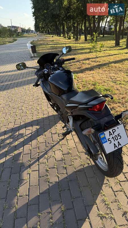 Спортивные снегоходы Honda CBR 250R 2012 в Киеве