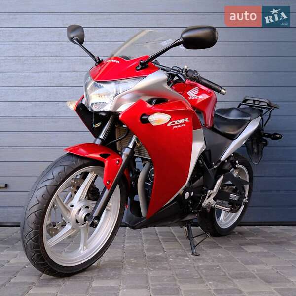 Мотоцикл Без обтікачів (Naked bike) Honda CBR 250R 2011 в Білій Церкві