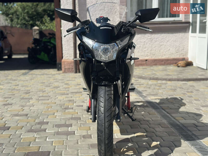 Спортбайк Honda CBR 250R 2013 в Львове