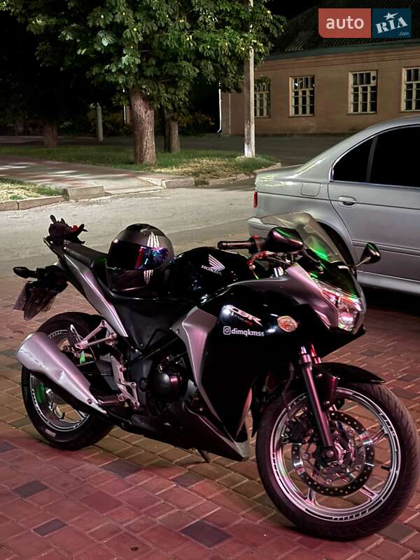 Спортбайк Honda CBR 250R 2012 в Корсунь-Шевченківському