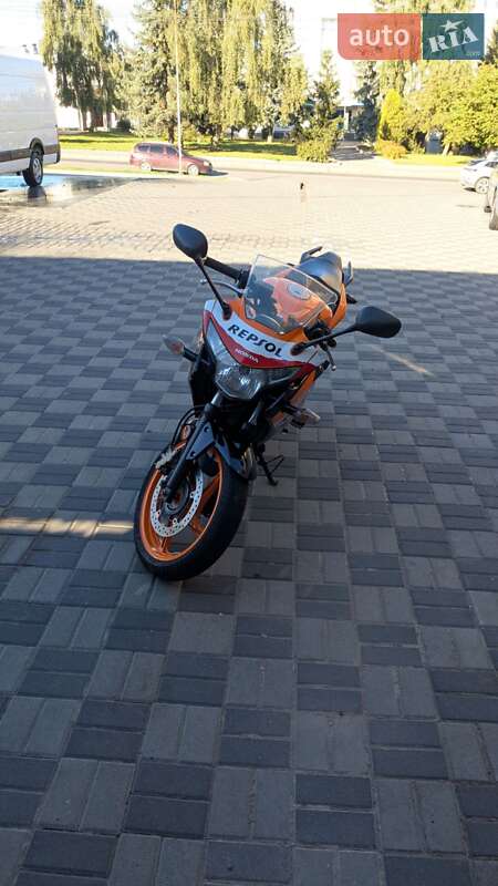 Спортбайк Honda CBR 250R 2014 в Хмельницком