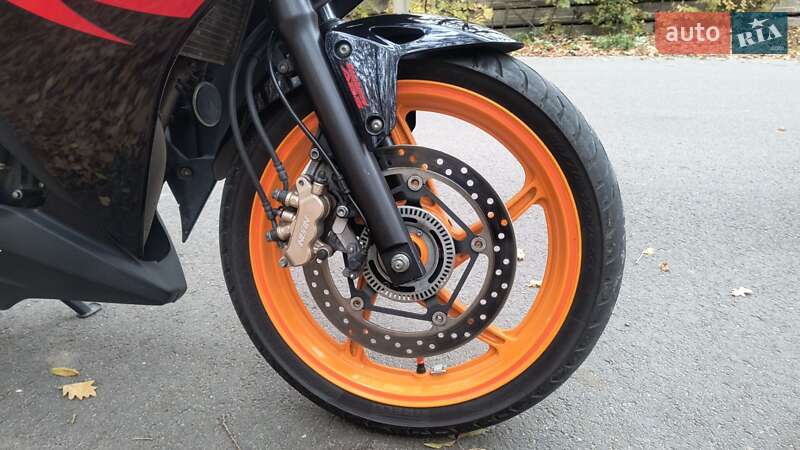 Спортбайк Honda CBR 250R 2016 в Харкові