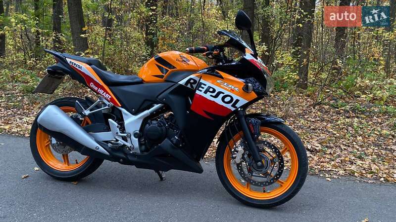 Спортбайк Honda CBR 250R 2016 в Харкові
