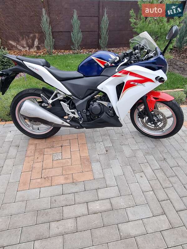 Спортбайк Honda CBR 250R 2011 в Белой Церкви