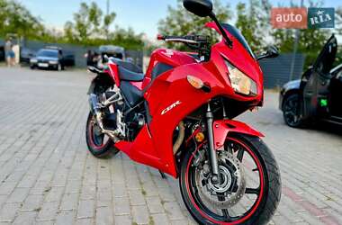 Спортбайк Honda CBR 300R 2015 в Івано-Франківську