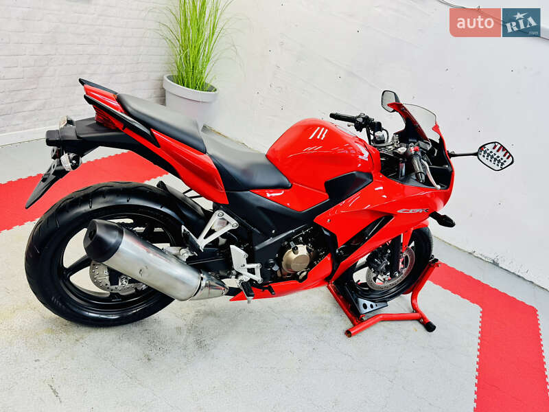 Спортбайк Honda CBR 300R 2022 в Одессе