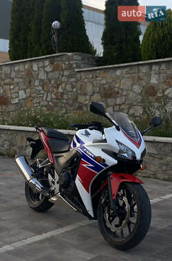 Мотоцикл Спорт-туризм Honda CBR 400R 2014 в Сокирянах