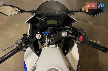 Спортбайк Honda CBR 400R 2014 в 