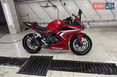 Спортбайк Honda CBR 400R 2021 в 