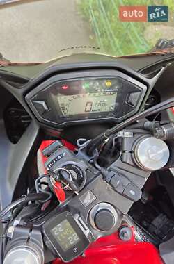 Мотоцикл Спорт-туризм Honda CBR 400R 2013 в 