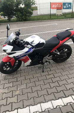 Спортбайк Honda CBR 400R 2013 в 