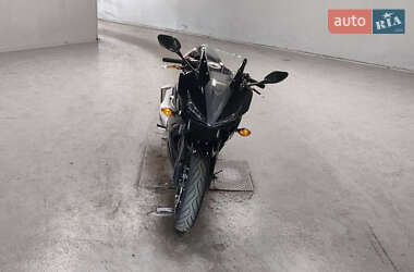 Спортбайк Honda CBR 400R 2017 в 