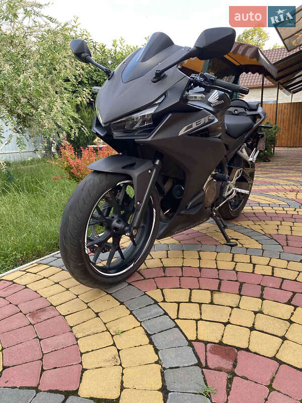 Спортбайк Honda CBR 400R 2020 в Карлівці