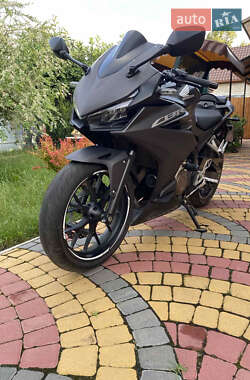 Спортбайк Honda CBR 400R 2020 в 