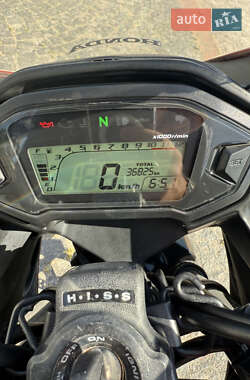 Спортбайк Honda CBR 400R 2013 в 