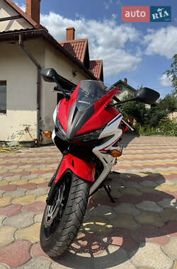 Спортбайк Honda CBR 400R 2016 в Пустомытах
