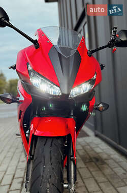 Мотоцикл Спорт-туризм Honda CBR 400R 2018 в 