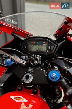 Мотоцикл Спорт-туризм Honda CBR 400R 2018 в 