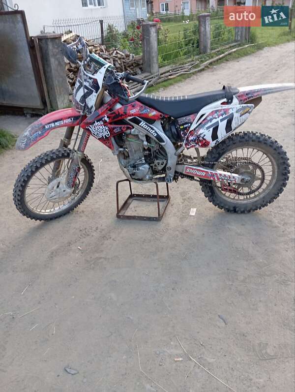 Мотоцикл Кросс Honda CBR 400R 2013 в Рахові