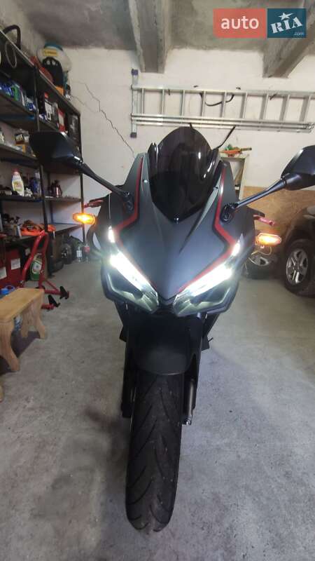 Спортбайк Honda CBR 400R 2019 в Виннице фото 7 Спортбайк Honda CBR 400R 2019 в Виннице