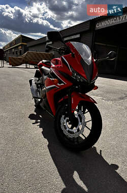 Спортбайк Honda CBR 400R 2018 в Киеве