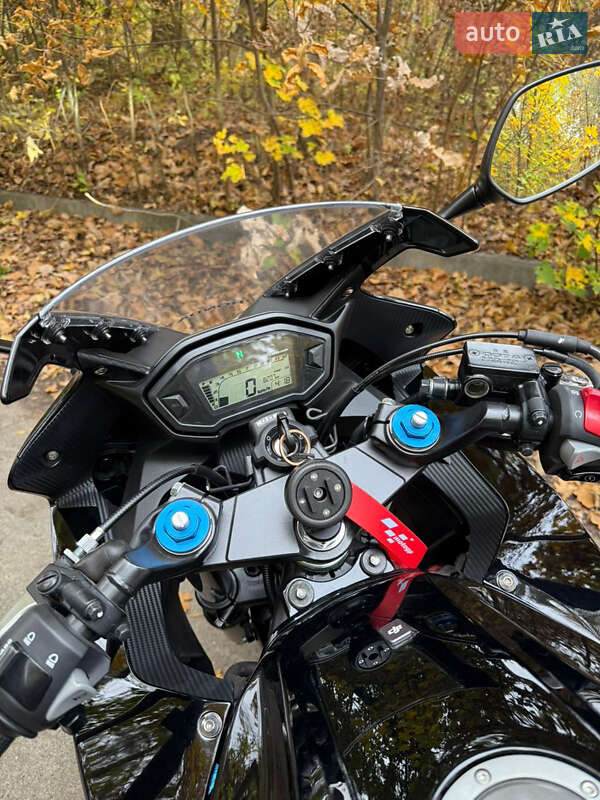 Спортбайк Honda CBR 400R 2016 в Києві