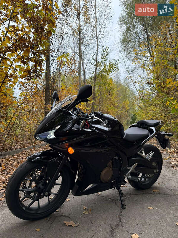 Спортбайк Honda CBR 400R 2016 в Києві